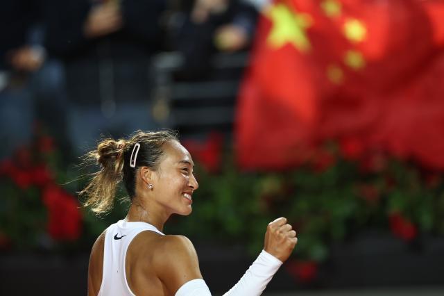 1747274138094040972.jpg 开云注册入口-张奔斗:郑钦文翻过大山翻小山