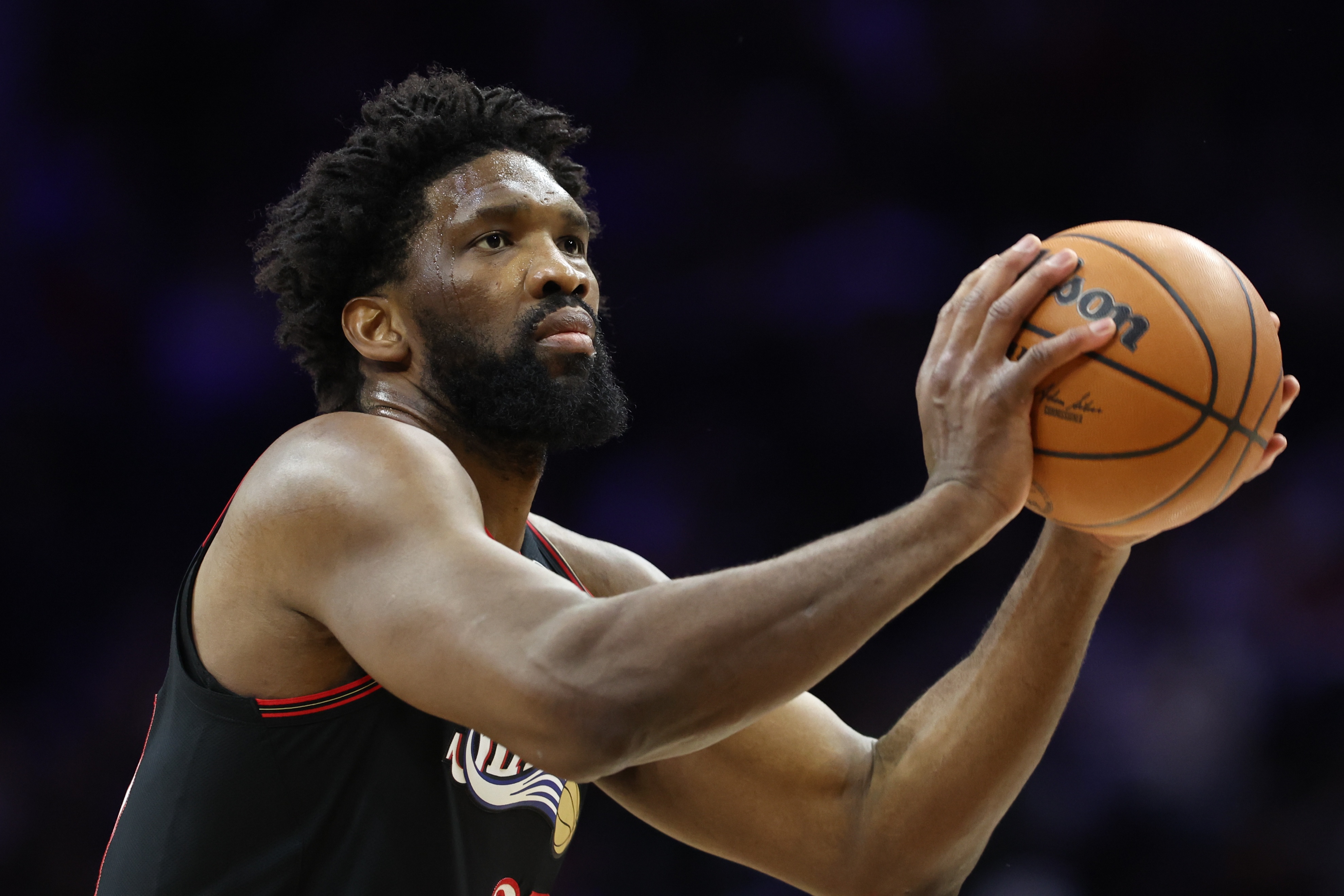 开云注册入口-关键时刻没顶住！恩比德19中13砍35分7板7助 末节仅5分遭遇逆转