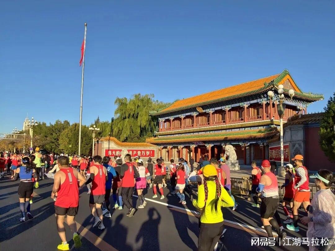开云体育官网-年度巨献 | 过去一年，马拉松的那些江湖风云