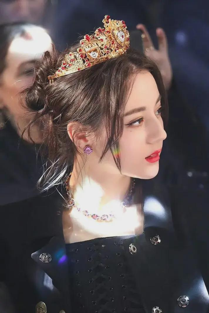 开云体育官方下载-麻了，特雷杨麻了！NBA第一高分背景板诞生