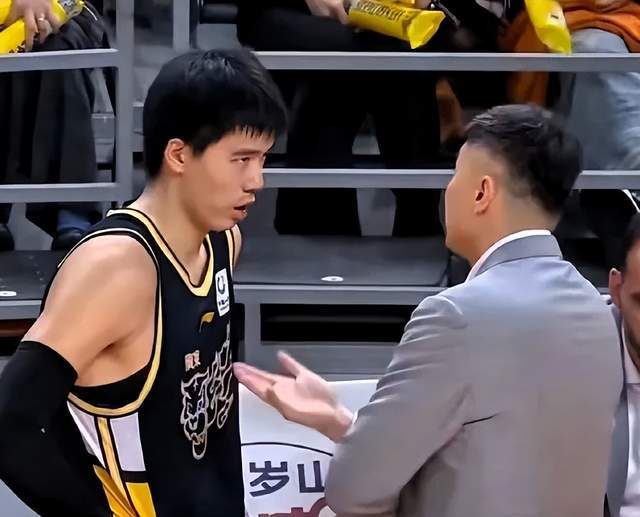 重磅:广东队内讧曝光:不堪忍受辱骂,焦泊乔更衣室与杜锋决裂