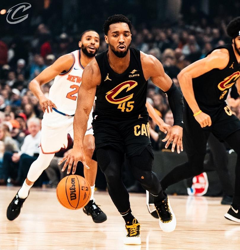 开云体育app-4-3神奇晋级，0-4惨败出局！NBA最大的伪强队，四巨头要解体了